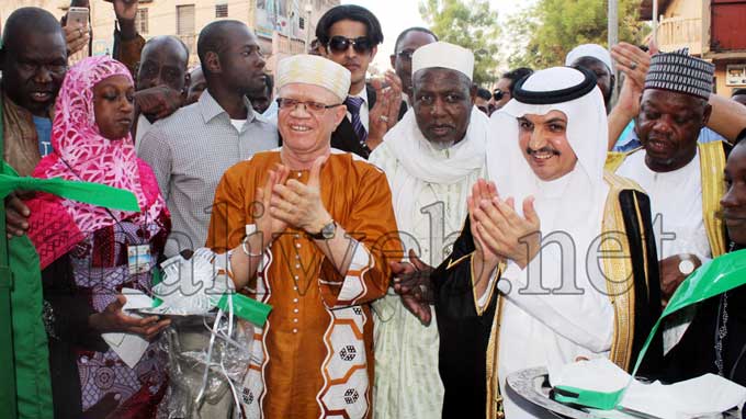 L’ambassadeur du Royaume d’Arabie saoudite au Mali lors de la cérémonie de  baptême de la grande mosquée du vendredi de Bamako : "Je prie le Tout-Puissant pour qu'il fasse de cette Mosquée Roi Fayçal Bin Abdul Aziz un phare pour le savoir et la lumière. Qu'Allah récompense le président IBK"