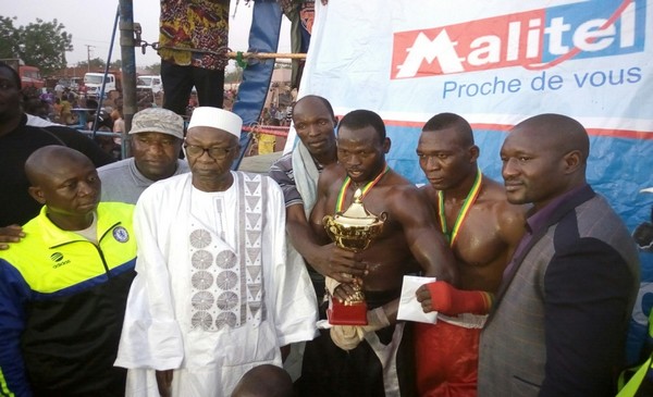 Gala de boxe : Nouhoum Sangaré de Sikasso a remporté le trophée