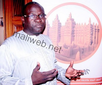 Dr Bakary Sambe, Directeur de Timbuktu Institute- African Center For Peace Studie "52% des femmes ne sont pas assez impliquées dans la prévention et la lutte contre l'extrémisme violent"