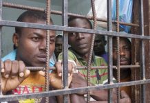 Des migrants ouest africains sont souvent emprisonnés en Libye où ils sont vendus comme esclaves des tribus