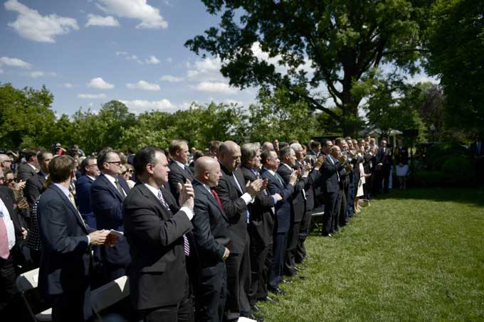 Climat: les républicains disent bravo et merci à Donald Trump