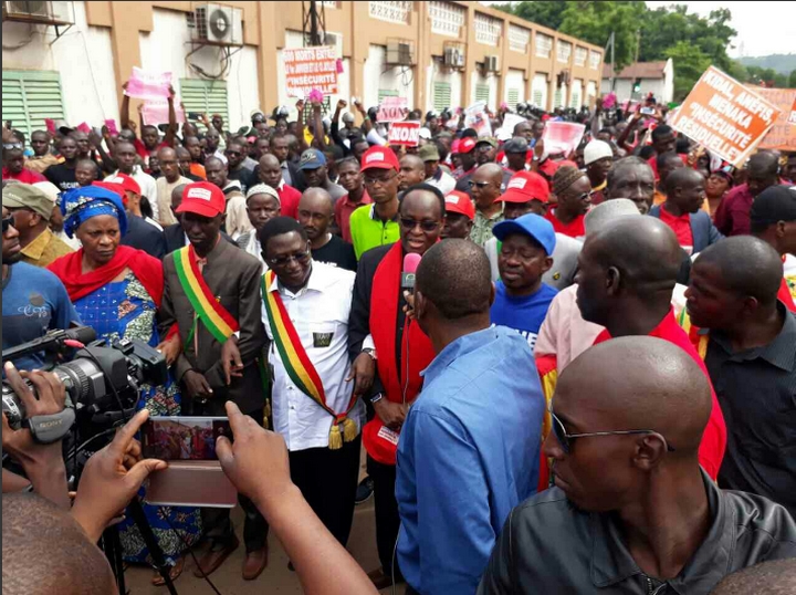 Marche synchronisée de la Plateforme « An tè, Abana : Touche pas à ma constitu-tion » : Réactions de Me Demba, Tiébilé, Zoumana Sacko et les autres