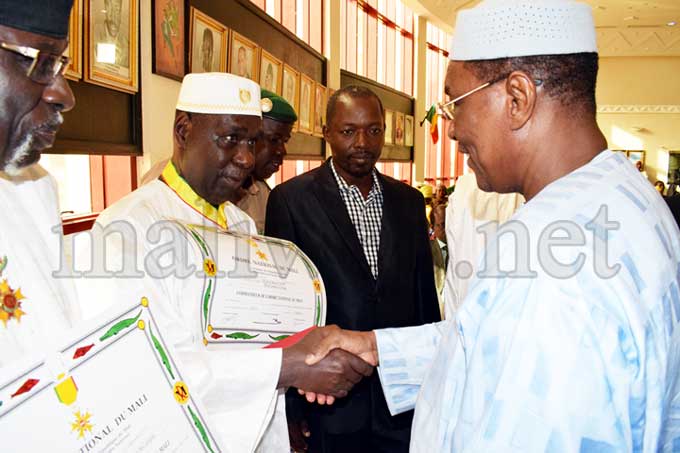 Reconnaissance du mérite de la nation  82 d'éminentes personnalités décorées par Abdoulaye  Idrissa Maïga aux grades de Commandeur et d'Officier
