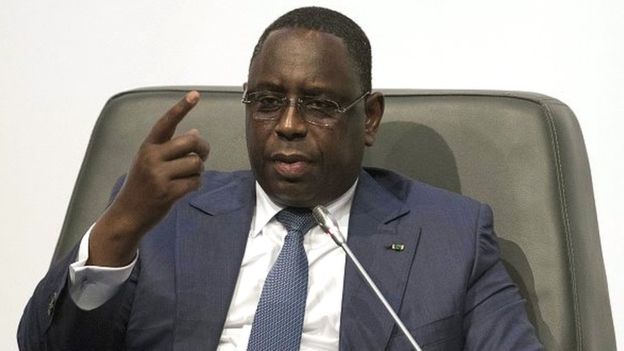 Selon le site Dakaractu, elle a reconnu lors de son audition devant les enquêteurs avoir tenu les propos insultants sur le président du Sénégal.