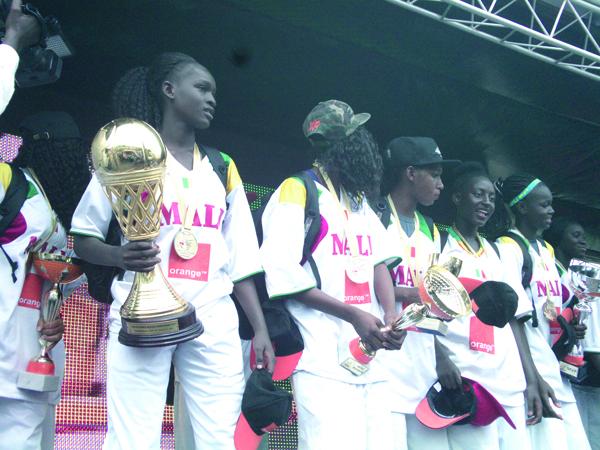Retour au bercail des championnes d’Afrique de Basketball : Le Mali célèbre ses héroïnes