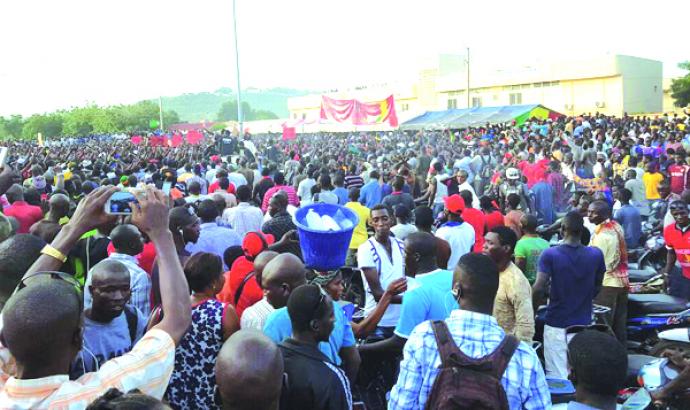 Meeting de la plateforme ‘’An Tè A bana Touche pas à Ma Constitution’’ : L’accueil de Ras Bath mobilise du monde !