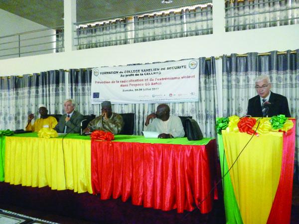 Radicalisation et extrémisme violent dans le Sahel : 24 auditeurs outillés dans les techniques de lutte contre le phénomène