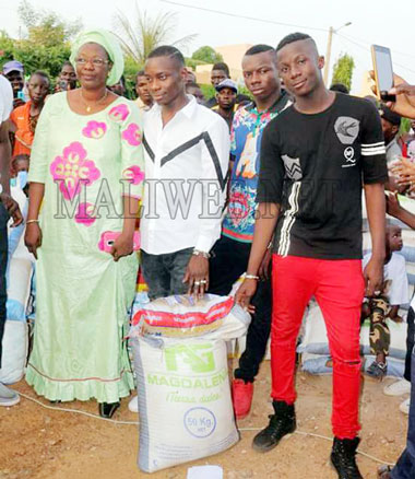 Sidiki Diabaté vient en aide aux orphelins et aux enfants des femmes détenues : Des dons en nature de plus de 2, 5 millions Fcfa remis au Centre Nelson Mandela