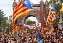 Puigdemont pressé par ses alliés de déclarer l'indépendance de la Catalogne