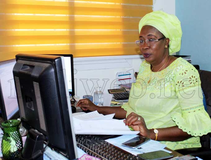 Mme Ouologuem Dicko Sidibé communément appelée Ina gestionnaire de multicanal ET TNT SAT AFRICA : Gestionnaire d'entreprise qui se réclame  "femme soumise au foyer" :