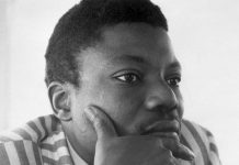 Mali : Rendre immortel Yambo Ouologuem à travers ses œuvres Yambo Ouologuem, en août 1971 à Copenhague, au Danemark. © AFP FILES / AFP