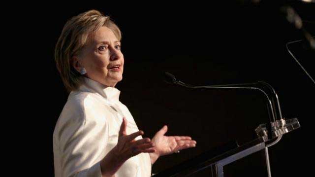 Hillary Clinton estime qu'un "agresseur sexuel" occupe actuellement la Maison Blanche
