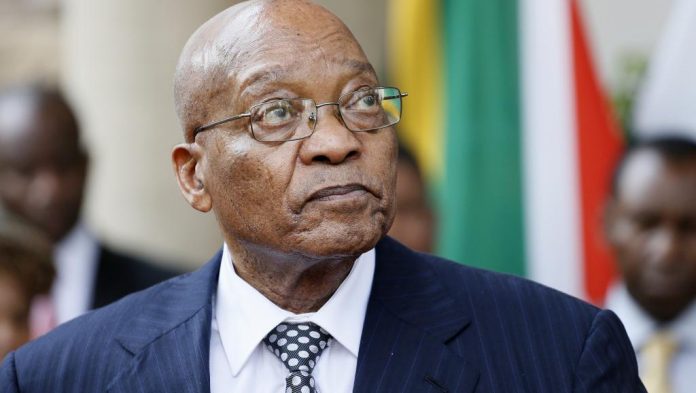 Jacob-Zuma Jacob Zuma a donné son feu vert à une enquête portant sur le fonctionnement des services fiscaux (photo d'archives). © PHILL MAGAKOE / AFP