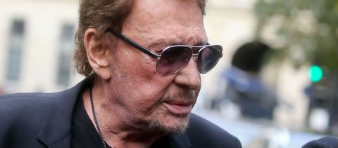 Johnny Hallyday hospitalisé d'urgence pour détresse respiratoire