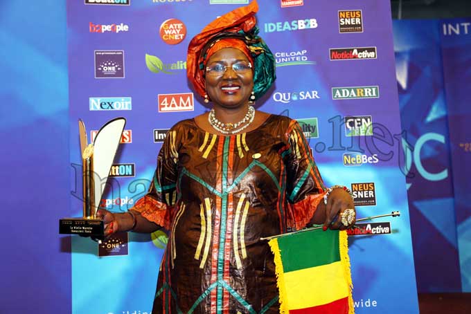 Mme Traoré Oumou Traoré promotrice du restaurant  la vieille marmite et de technaapro-services-sa : Une femme courageuse et prête à franchir tous les obstacles