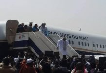 Mali: l'avion de l'ex-président Amadou Toumani Touré est arrivé à Bamako