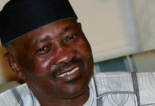 Mali: l’ancien président Amadou Toumani Touré est rentré à Dakar