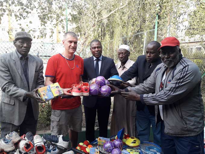 Fédération malienne de tennis : Eric Barsacq offre un important lot d'équipements