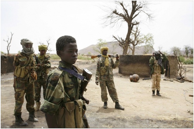De la guerre d’indépendance à la guerre des intérêts :  Le piège des enfants dans le conflit malien