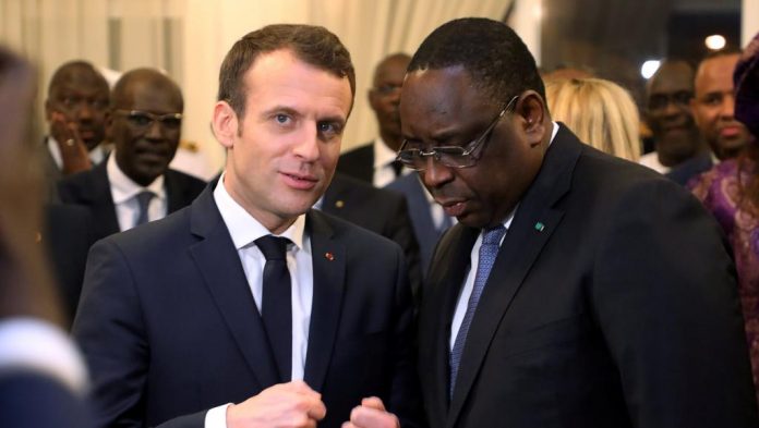 Emmanuel Macron et Macky Sall, le 2 février 2018 à Dakar.