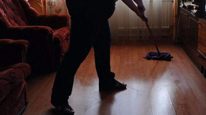 18 mois de sursis pour avoir forcé une ado à travailler jusqu'à 18H/jour