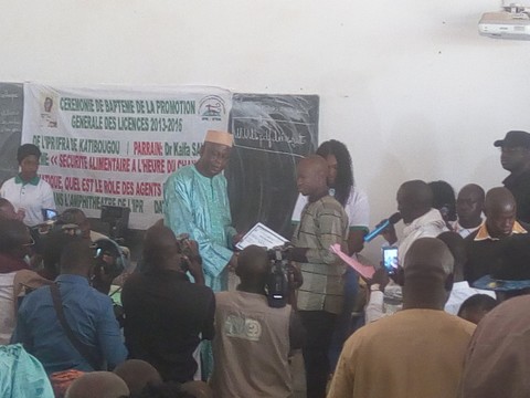 Cérémonie de baptême de la promotion générale 2013-2016 de l’IPR/IFRA : Le Dr Kalifa Sanogo honoré