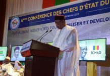 Le président du Niger Mahamadou Issoufou a pris la présidence du G5 Sahel lors d'un sommet des chefs d'Etat à Niamey, le 6 février 2018.