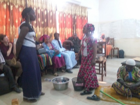 Fin  du mariage précoce au Mali : Le concept ‘Edutainment’ mis en pratique à Ségou par les acteurs du programme ‘Le Mariage n’est pas un jeu d’enfants »