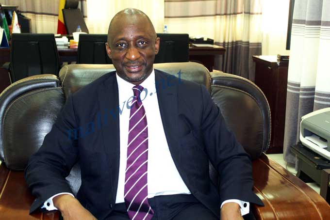 Tiéman Hubert Coulibaly (ministre des affaires étrangères et de la coopération internationale et président de l'UDD) à l'émission " Politik " d'Africable : "Il n'y a pas d'exportation de contradictions franco-algériennes sur le sol de Kidal "