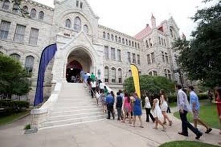 Études supérieures :   Les étudiants étrangers évitent les Etats-Unis