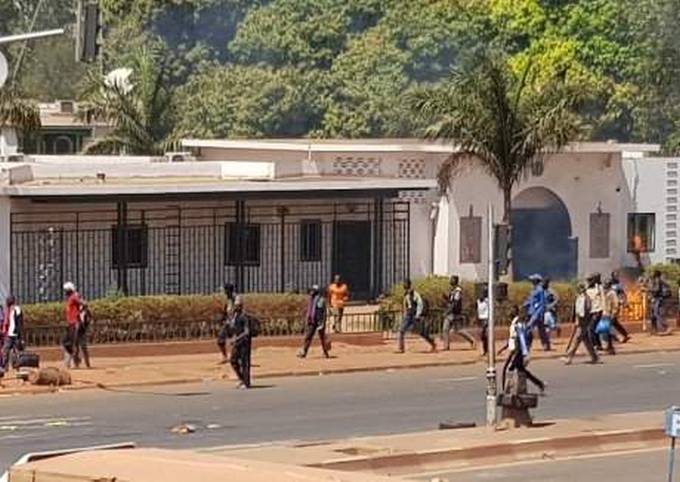 Quelle belle correction du peuple malien aux  autorités algériennes !