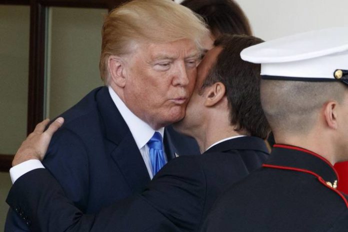 La bise de Macron a surpris Trump