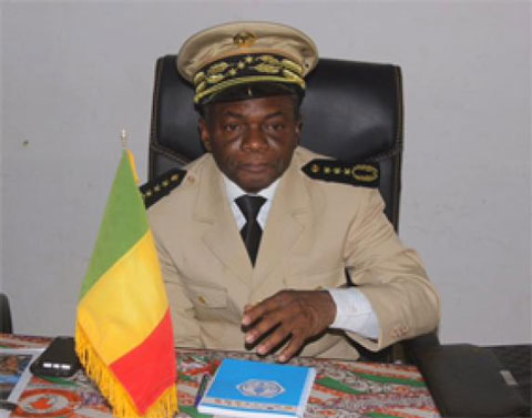 Construction du nouveau village de Fadougou :  Le gouverneur de Kayes satisfait de l’avancée des travaux