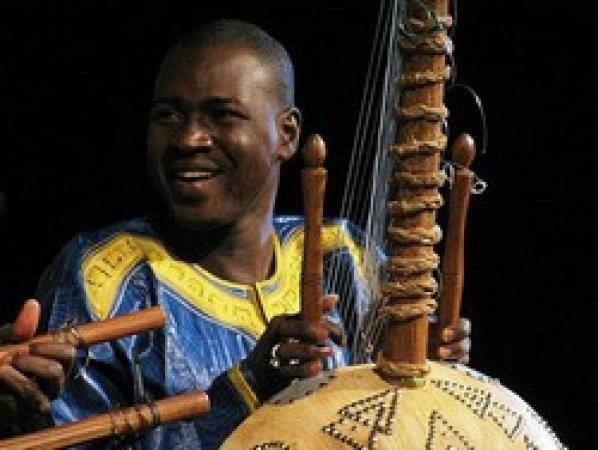 La culture dans la réconciliation nationale : Kader Tarhanin et Sidiki Diabaté lancent un appel à la jeunesse