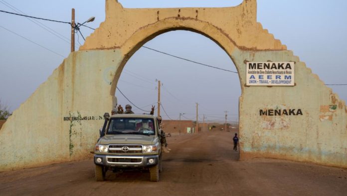 Patrouille conjointe des Fama et du Gatia dans la région de Ménaka