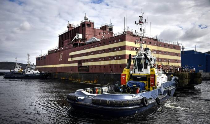 La Russie présente la première centrale nucléaire flottante du monde