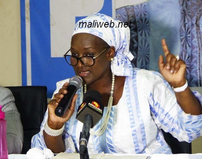 Soutien du PDES à la candidature d’IBK, Fatoumata Sacko dite Djina s’en défend: «je ne suis pas celle qui ramasse des miettes»