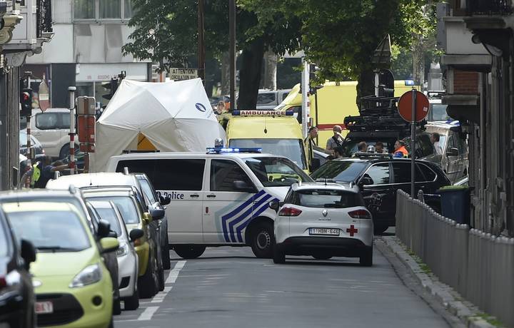 Belgique: Deux policiers et une femme tués à Liège par un tireur qui a été «abattu»