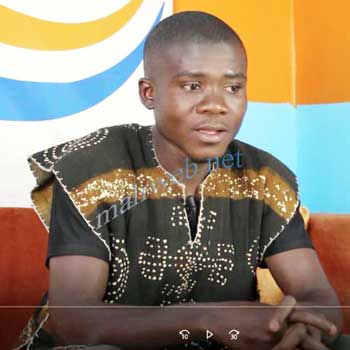 Issouf Koné, auteur du livre " au nom du thé du sucre et du grin " : "A travers ce livre, je voulais lancer un appel aux dirigeants du pays de  penser à cette jeunesse afin qu'elle puisse, un jour, être utile à la nation"