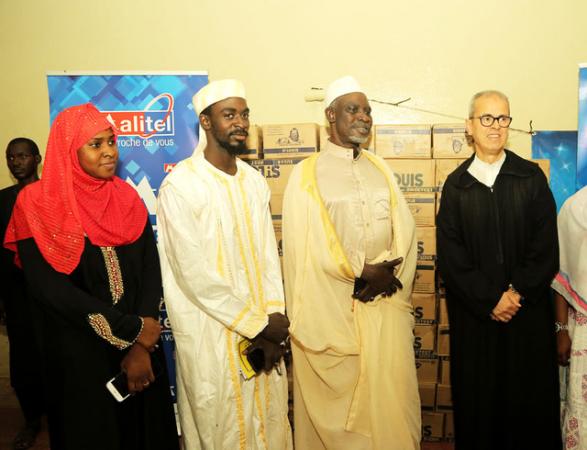 Dans le cadre de sa traditionnelle solidarité pour ce mois béni : La Sotelma-Malitel offre plus de 200 cartons de sucres à l’association Ançardine