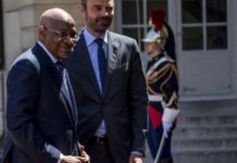 Le Premier ministre français Edouard Philippe accueille son homologue malien Soumeylou Boubèye Maïga