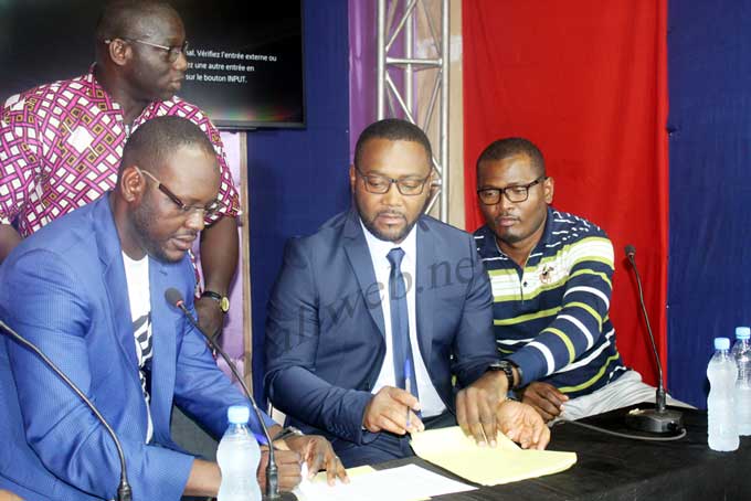 Pour se rapprocher davantage de ses téléspectateurs maliens : Voxafrica signe une convention de partenariat avec Prestige Consulting pour la production d'émissions