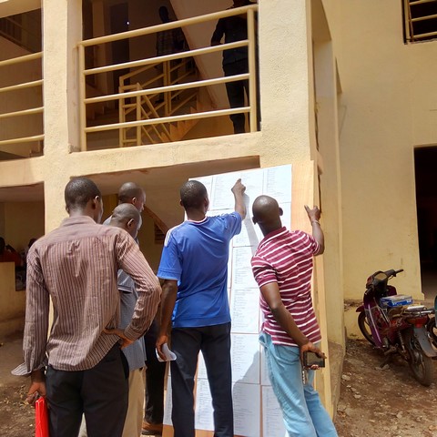 Commune V du district de Bamako et Kalaban-coro : la distribution des cartes d’Electeurs biométriques n’a  pas commencé dans beaucoup de centres hier