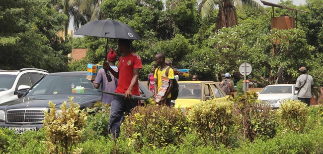 Ramadan à Bamako : Les bonnes affaires des vendeurs a la sauvette