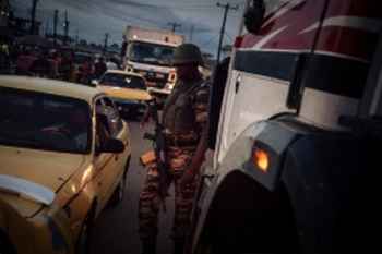 Cameroun: arrestation de 4 soldats impliqués dans l’exécution sommaire de 2 femmes et leurs enfants