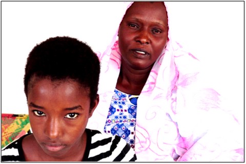 Mme Boro Fatoumata Tall, épouse de Paul Ismaël Boro lors de la marche de l’opposition le samedi dernier :  « Ramenez-moi mon époux ; il est innocent !»