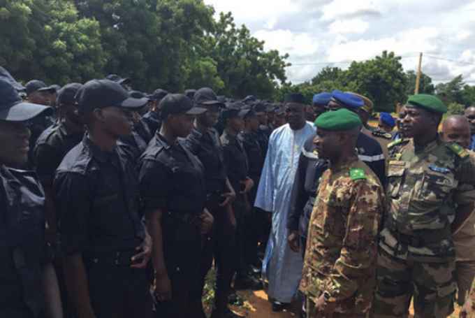 Ségou : le général SALIF TRAORÉ rend visite aux nouvelles recrues de la protection civile