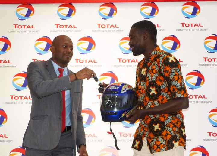 Tombola: Total Mali remet 90 lots à ses fidèles clients