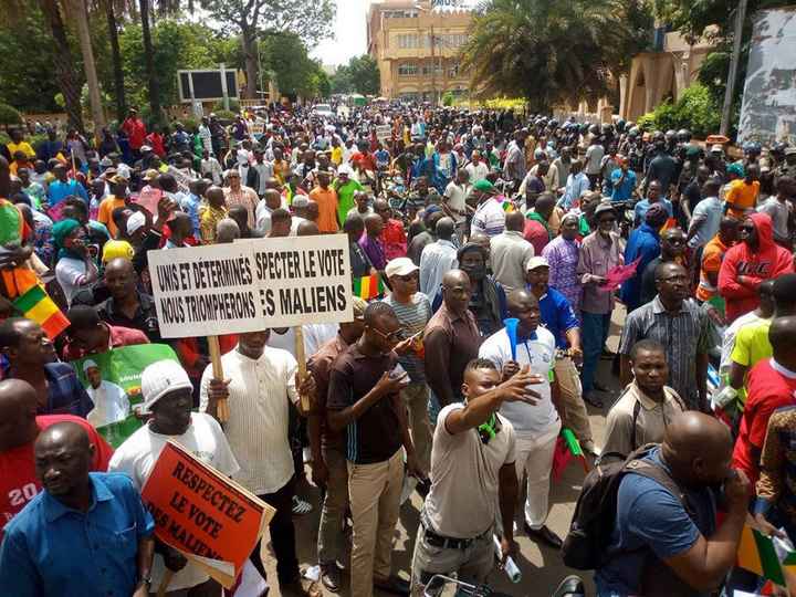 Pour dénoncer le hold-up électoral:  Des millions de Maliens ont protesté le samedi dernier à l’intérieur comme à l’extérieur du pays