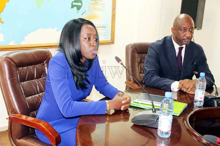 Ministère des affaires étrangères et de la coopération internationale  Tièman Hubert passe le témoin à Kamissa Camara